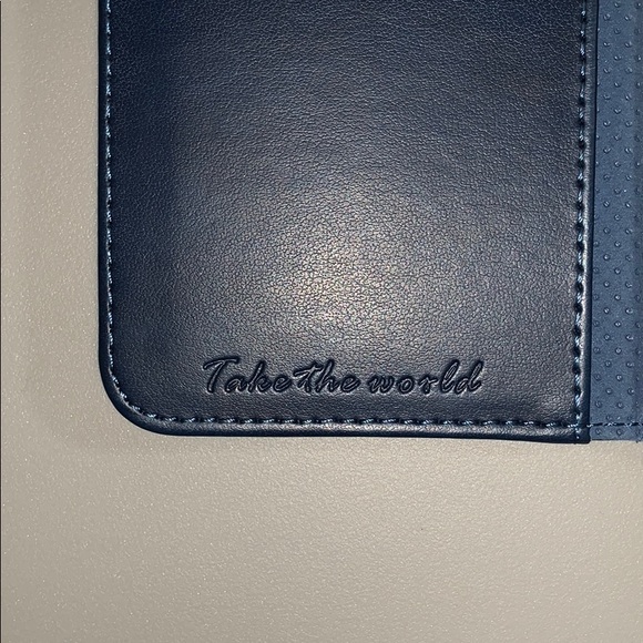 iPhone 8plus Wallet Case - Picture 3 of 4